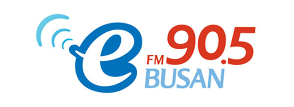 logo 부산영어방송 FM